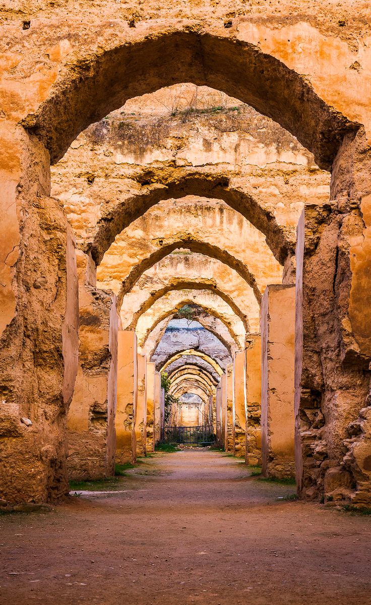 FÈS
